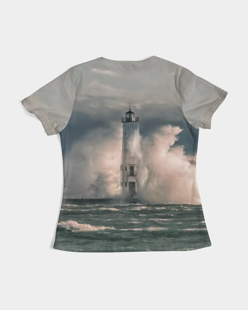 Frankfort Lighthouse Nature's Fury Women's Tee